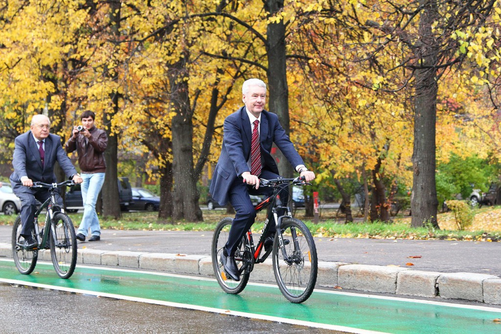Торжественное открытие велодорожек: мэр Москвы Собянин и ректор МГУ Садовничий